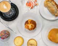 Humming Bird Cakes & Coffee