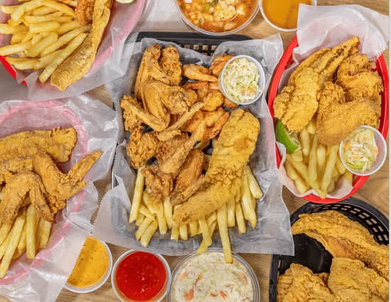 Hook's Catch Seafood and Wings (Colonial)