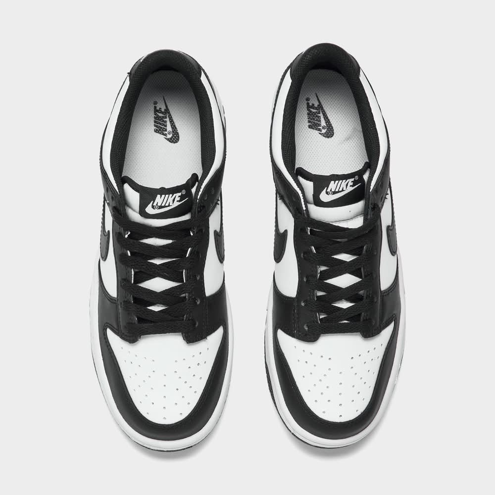 black and white dunks 5.5