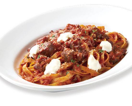 ナポリ風ラグーソースのフェットチーネ