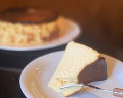 バスクチーズケーキ サモ Basque cheesecake sammo