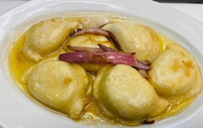 Pierogis (6pc).