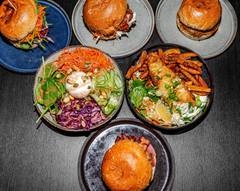 Le repaire by truck 2 potes