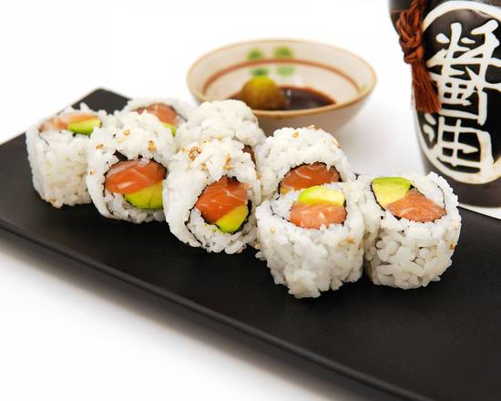 SALMON AVOCADO CUT ROLL