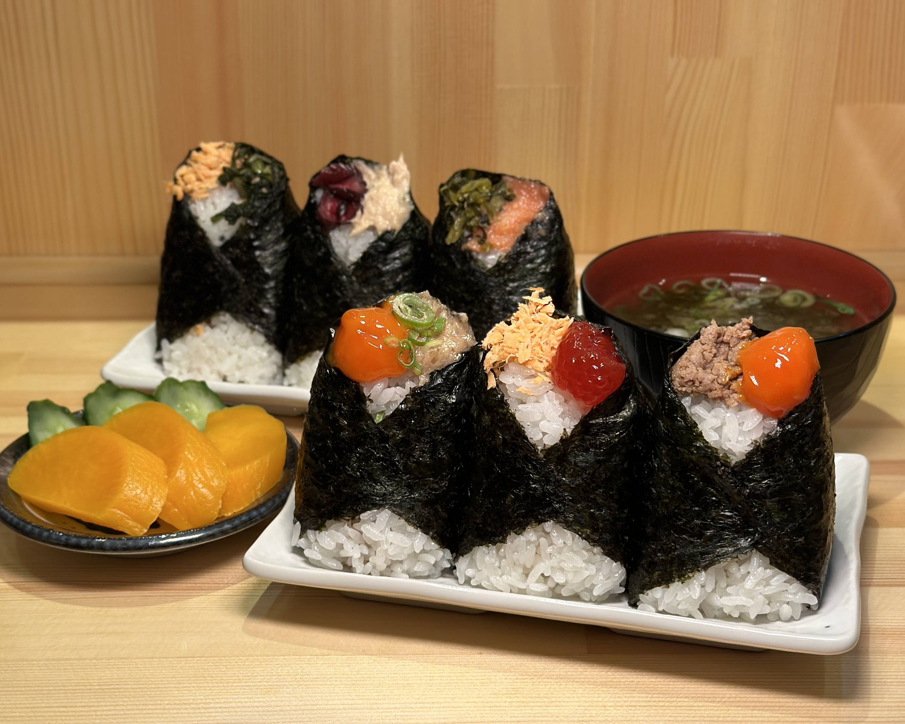 新潟県産コシヒカリ おにぎりごりちゃんなんば店 Niigata Koshihikari Onigiri Gorichanbaのデリバリー ・持ち帰り|  メニューを見る |大阪 で 配達| ウーバーイーツ