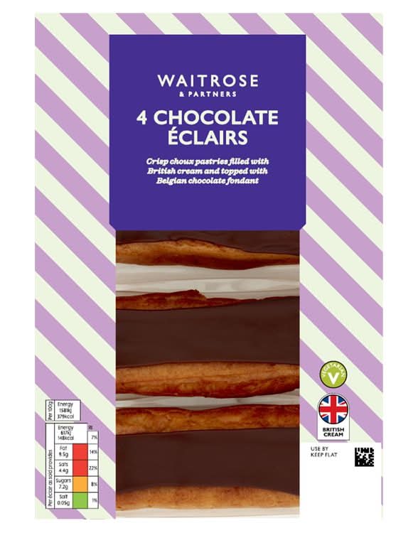 WR CREAM & CHOCOLATE ECLAIRS X1