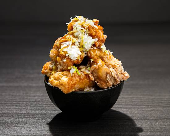 サクッと爆上げ!!爆盛鶏唐丼】唐揚げ商店鳥一ミート 御薗橋店の