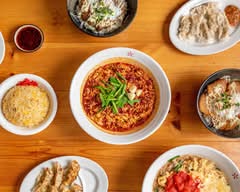 辛麺屋 本 店 a noodle shop sinnmen