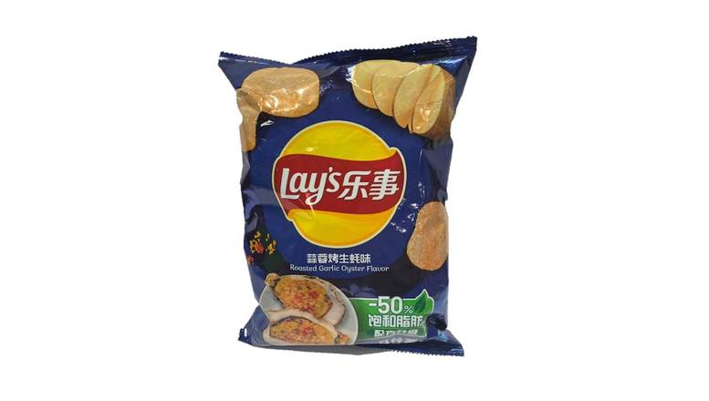 Lay's Roasted Garlic Oyster Flavor Chips