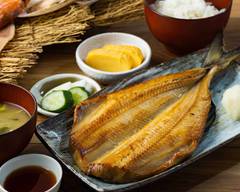 炭火焼干物食堂 魚真 sumibiyakihimonoshokudou uoshin
