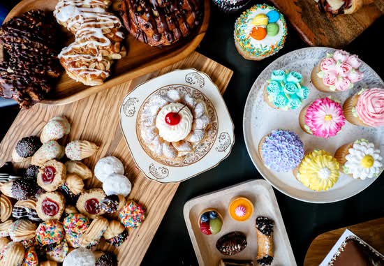 Deerfields Bakery & Cafe