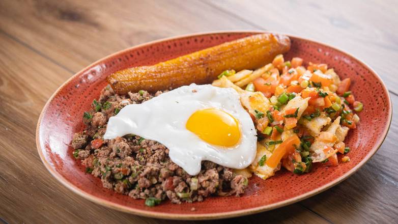 MIGAS  HUEVO & MOLIDA  / corn bits & ground beef