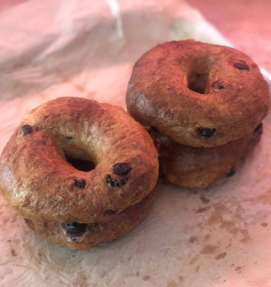 🆕 4 Cinnamon-Raisin Bagels 🥯