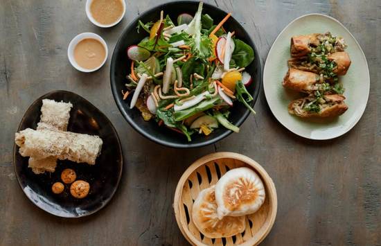 Retro House Coffee Bar & Asian Bistro (Tampa)