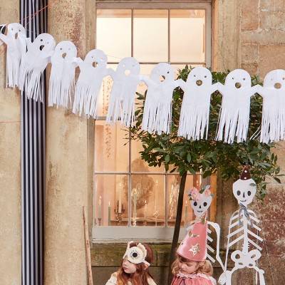 Meri Meri Large Tissue Paper Ghost Garland (6.5' with excess cord - Pack of 1)