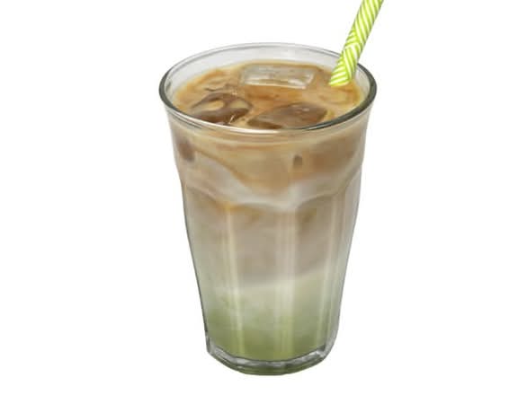 Iced dirty matcha latte soja