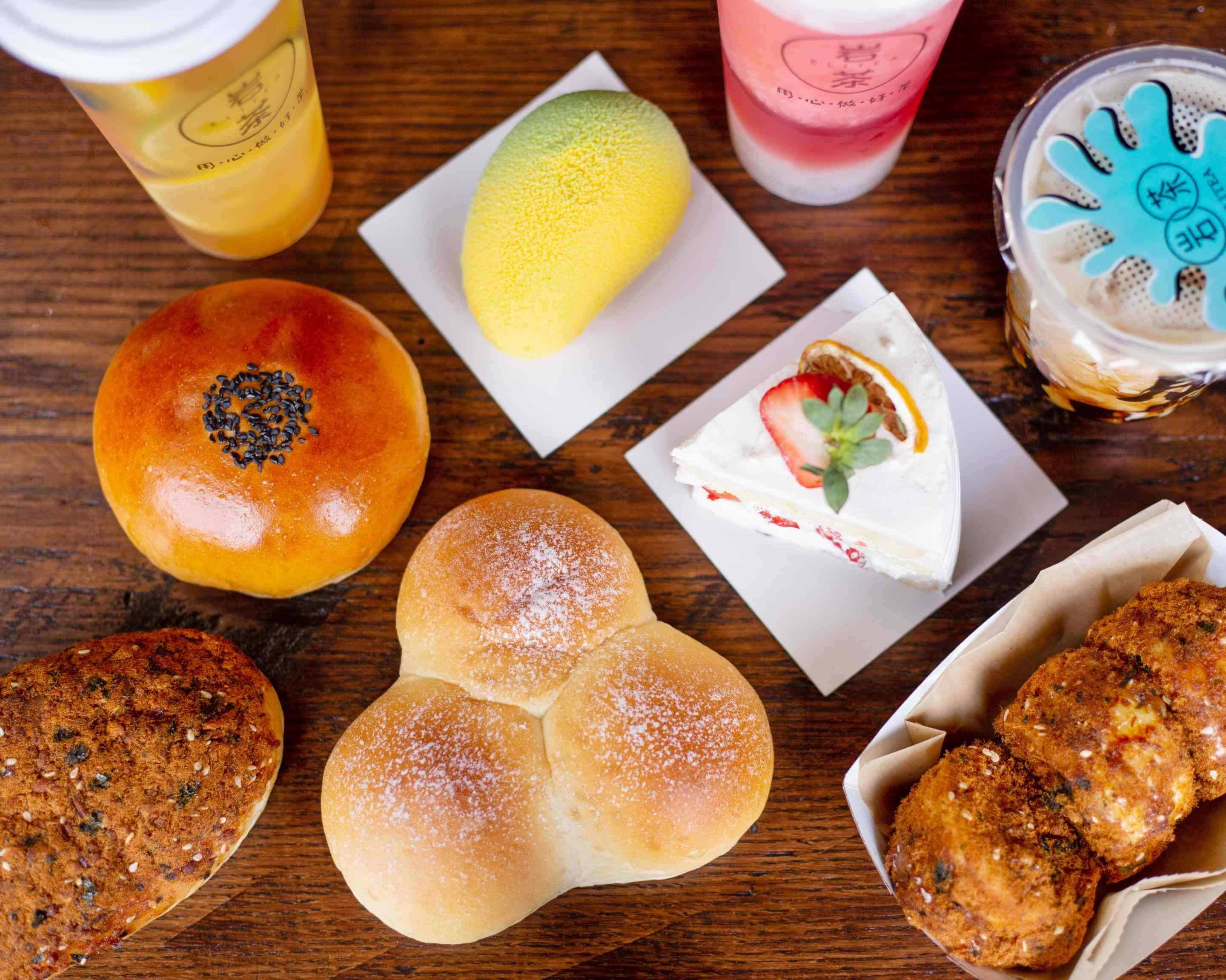 Le C's Patisserie & Tea House (Middleton) Menu Middleton • Order