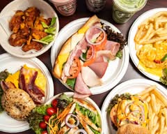 Unique Crepes and Deli (711 Manhattan Avenue)