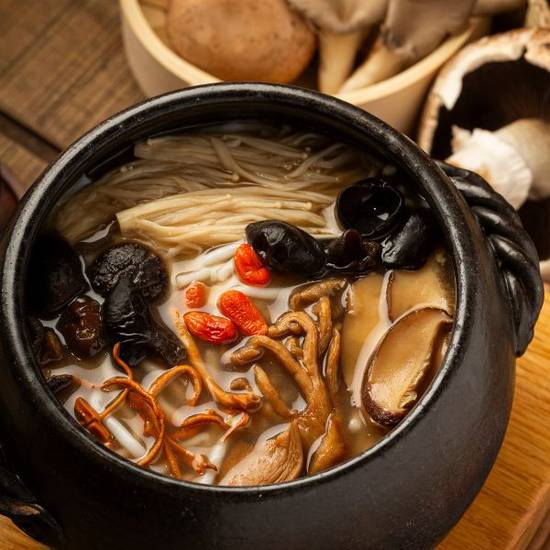 养生菌菇纯素米线 Mixed Mushroom Rice Noodle Soup