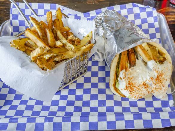Chicken Gyro Pita Sandwich Combo