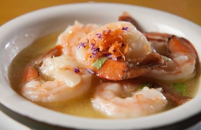 Camarones al ajillo