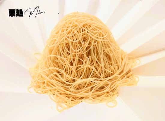 僅か0.8mm生搾りモンブラン　栗処MIKURI