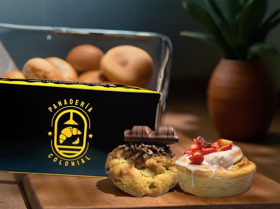 Panadería Colonial (Av De Las Américas Interseccion Tarqui Frente a la Basilica)