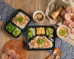 王記膠元湯丨碳烤桶仔雞肉飯