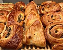 Ooh La La Bakery (4916 Cordell Ave)