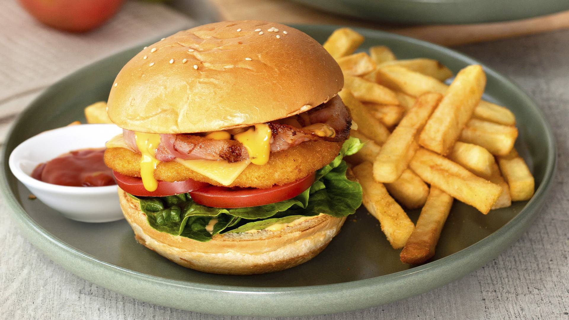 Crispy Chicken & Bacon Burger with Chips