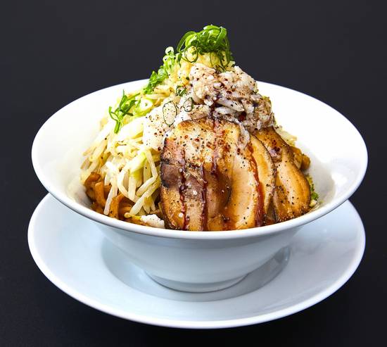 油そば NEW！ 二郎インスパイアのまぜそば『にんにく豚脂そば 麵526の