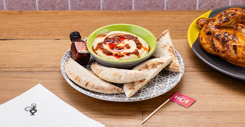 Creamy Hummus with PERi-PERi Drizzle & Pita