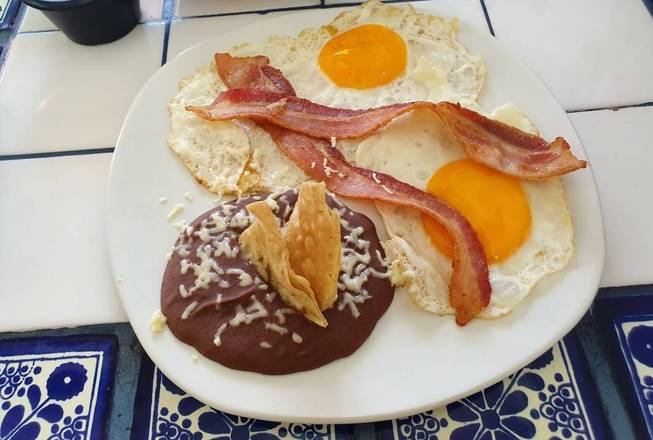 Huevos Estrellados