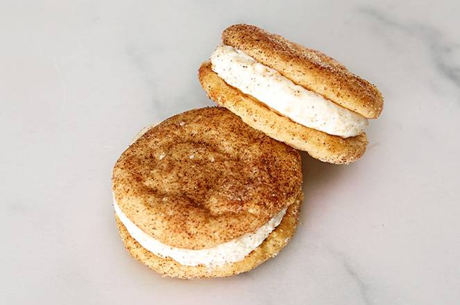 Cinnabon® Mini Cookie Sandwiches – 2ct