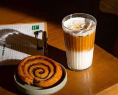 Round Cafe (250 K St. NW)