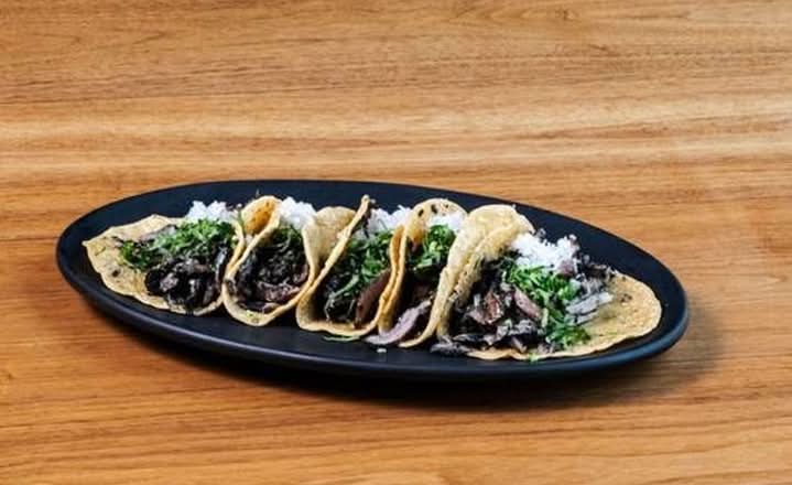 Vengan esos 5 de Pastor Negro