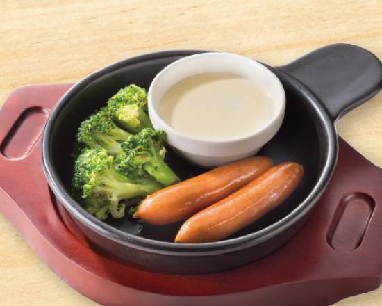 チーズフォンデュ（ソーセージ＆ブロッコリー） Cheese Fondue (Sausage & Broccoli)