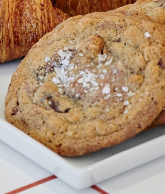 Chocolate-Chip & Walnut Sea Salt Cookie