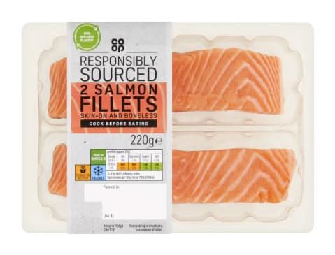 Co-op 2 Salmon Fillets 220g