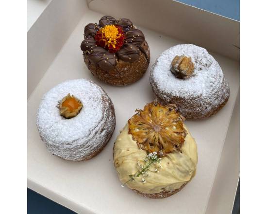 ! NEW ! Discovery Box of 4 Cronuts