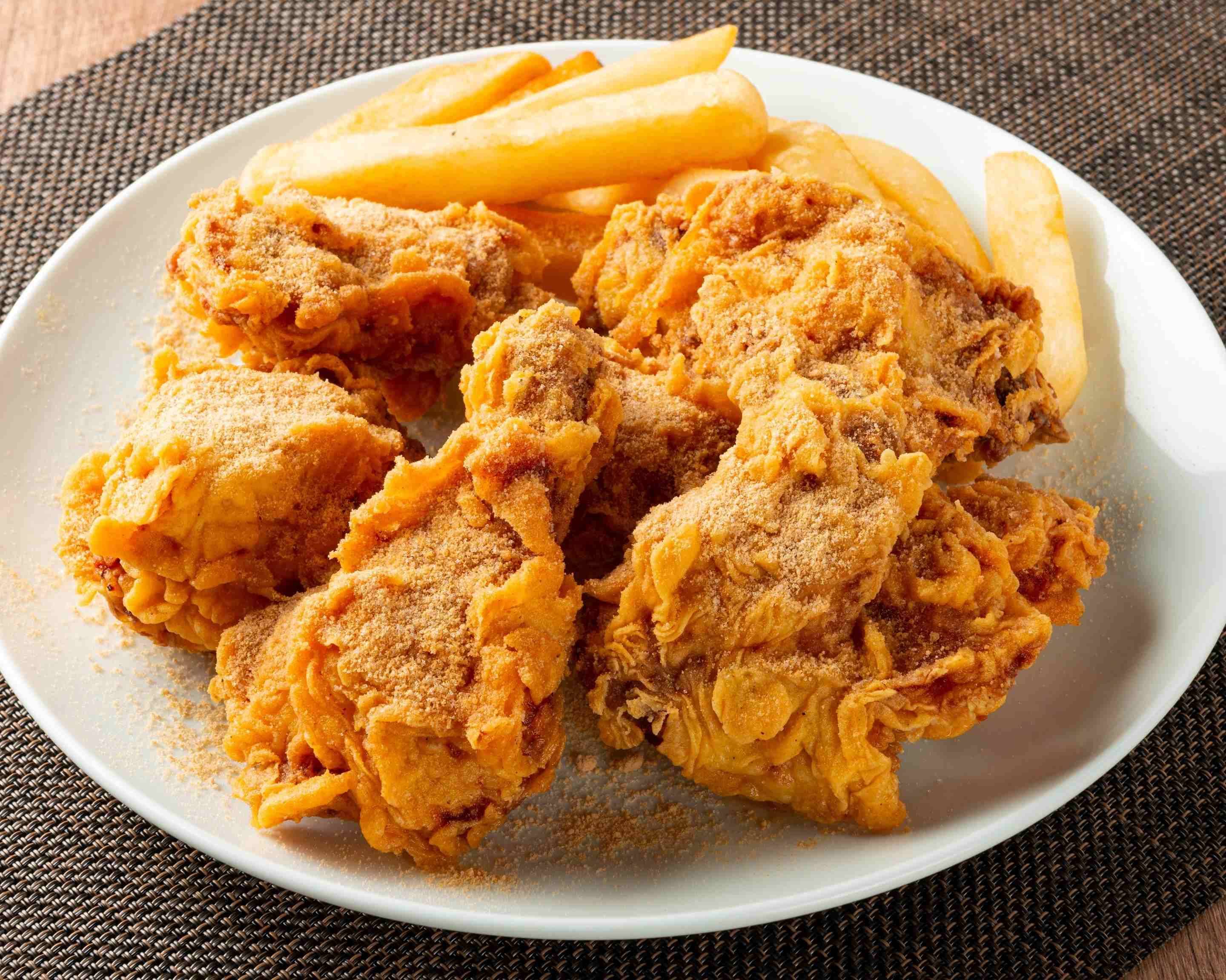 骨付きフライドチキンと鶏料理 東京丸鶏 Friend chicken dish&Korean fried chiken Tokyo Marudori  のデリバリー ・持ち帰り| メニューを見る |名古屋市 で 配達| ウーバーイーツ