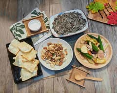 三鳳行瓜子堅果魷魚絲蜜餞蔬果乾飲料