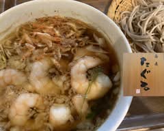 冬の海老そば　蕎麦たぐる