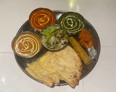 本格タンドリーカフェ虹