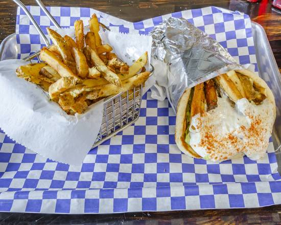 Lamb Gyro Pita Sandwich Combo