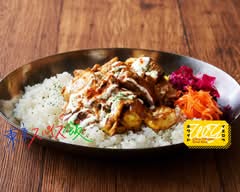 東京スパイス飯 チキンオーバーライス WHITE YELLOW 名古屋