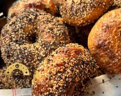 Pop's Bagels - Montana