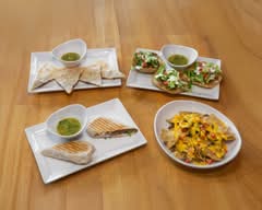 Hector's Kitchen (1312 East 53rd Street)