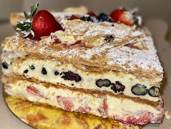 Berry Napoleons Cake