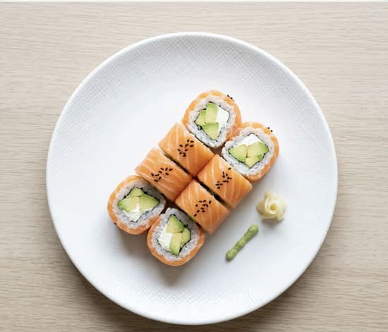 Saumon Roll Avocat Cheese